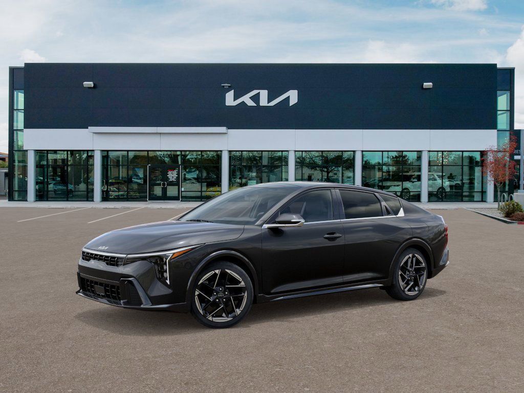 2025 Kia K4 GT-Line photo 3