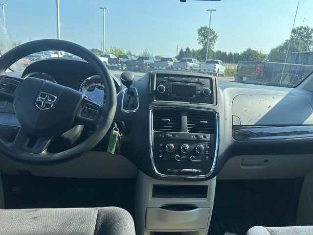 2014 Dodge Grand Caravan SE photo 9