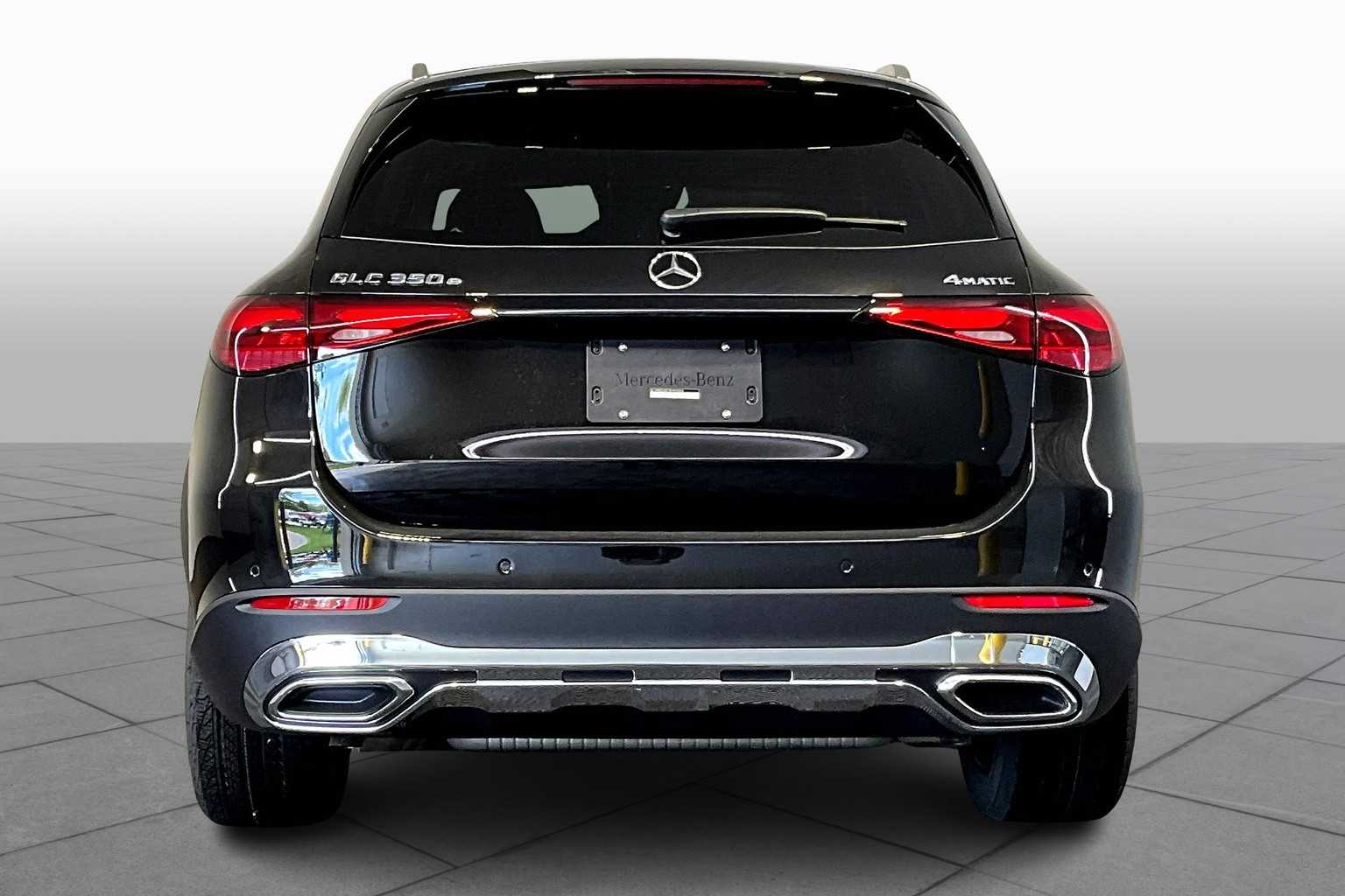 2025 Mercedes Benz GLC 350e 4MATIC photo 2