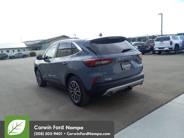 2025 Ford Escape Base photo 5