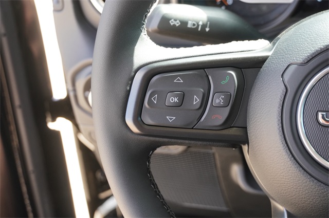 2025 Jeep Gladiator Sport photo 25