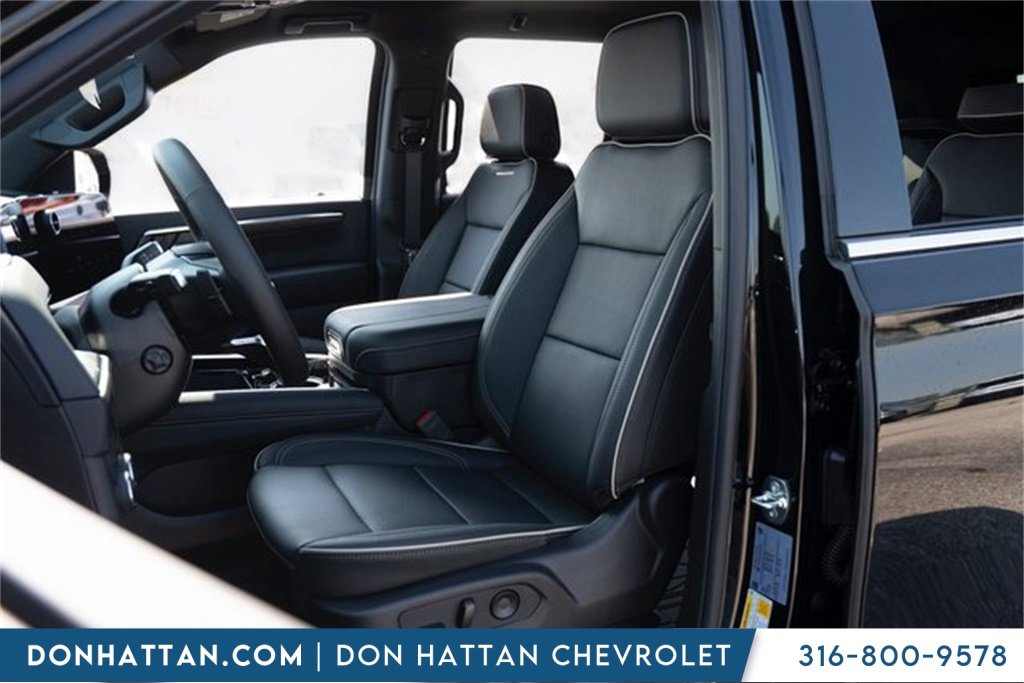 2025 Chevrolet Tahoe Premier photo 3