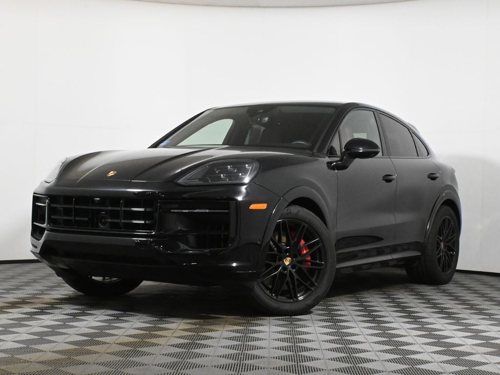 2025 Porsche Cayenne Coup S's photo