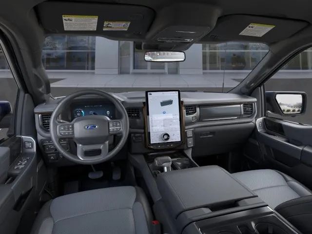 2023 Ford F-150 Lightning Lariat photo 9