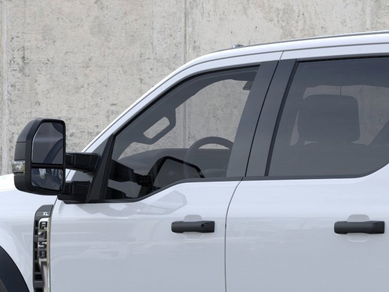 2025 Ford F-450 photo 19