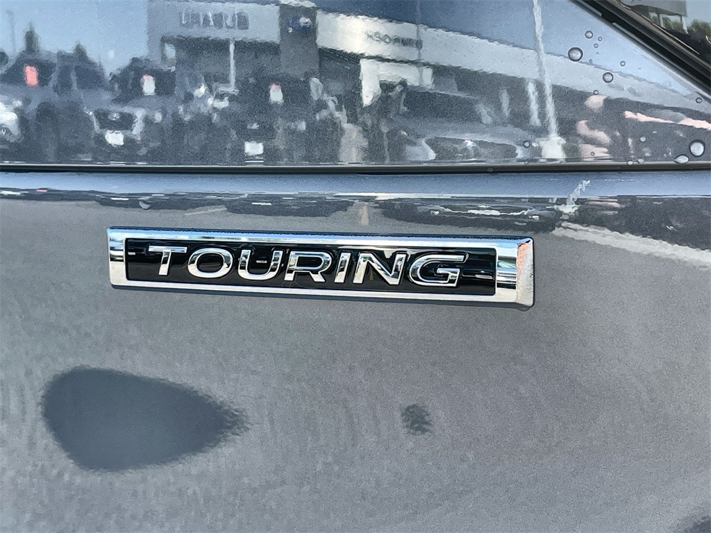 2025 Subaru Forester Touring photo 5