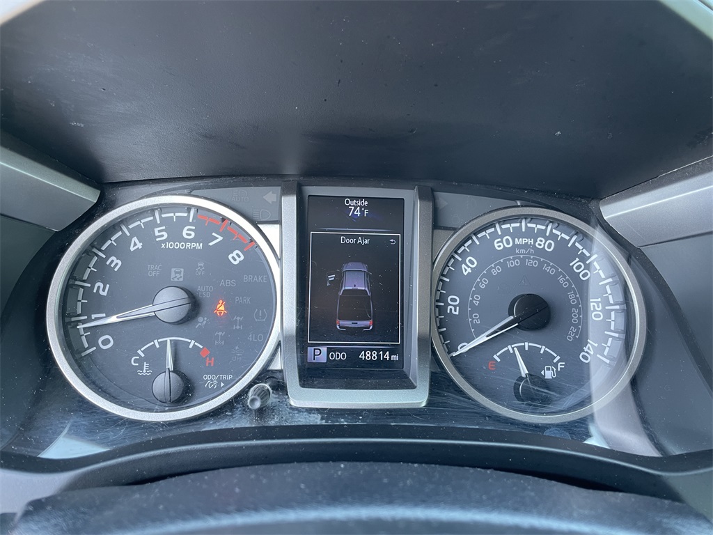 2022 Toyota Tacoma SR5 photo 21