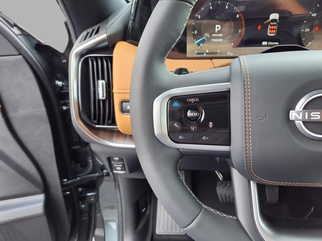 2025 Nissan Armada Platinum Reserve photo 8