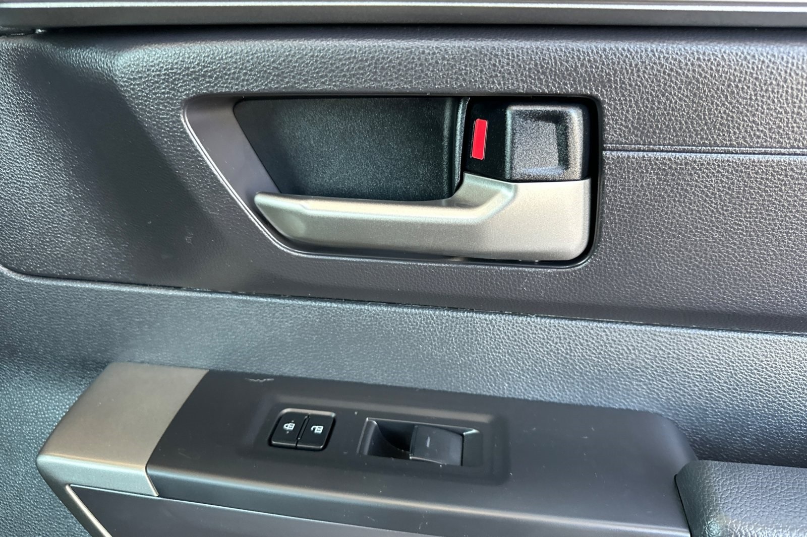2025 Toyota Tundra SR5 photo 14