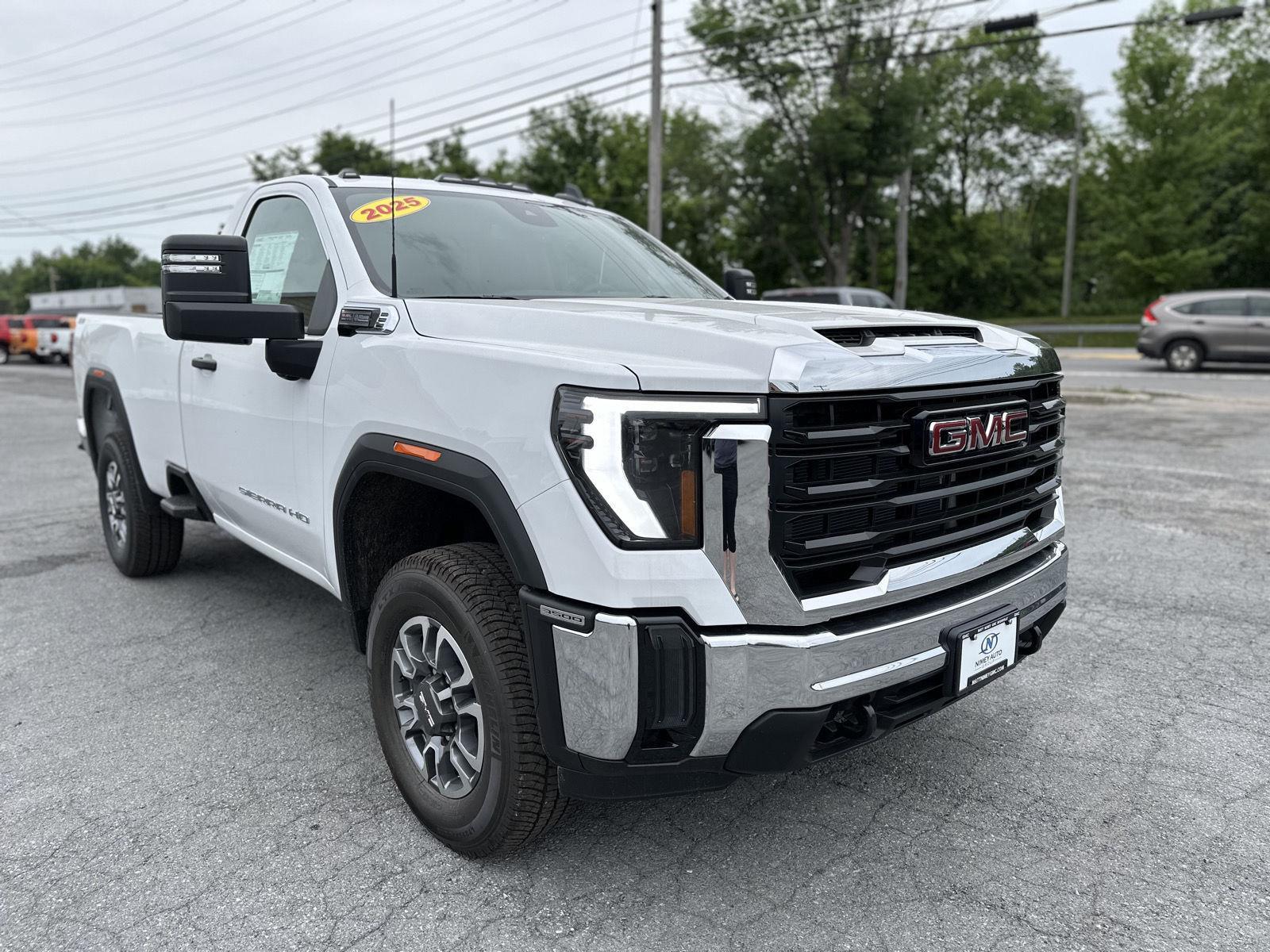 2025 Gmc Sierra 3500 HD Pro photo 2