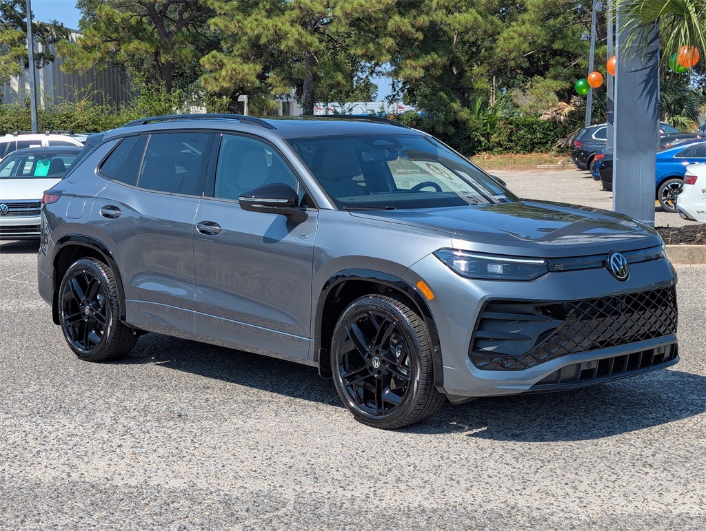 2025 Volkswagen Tiguan SE R-Line Black photo 4