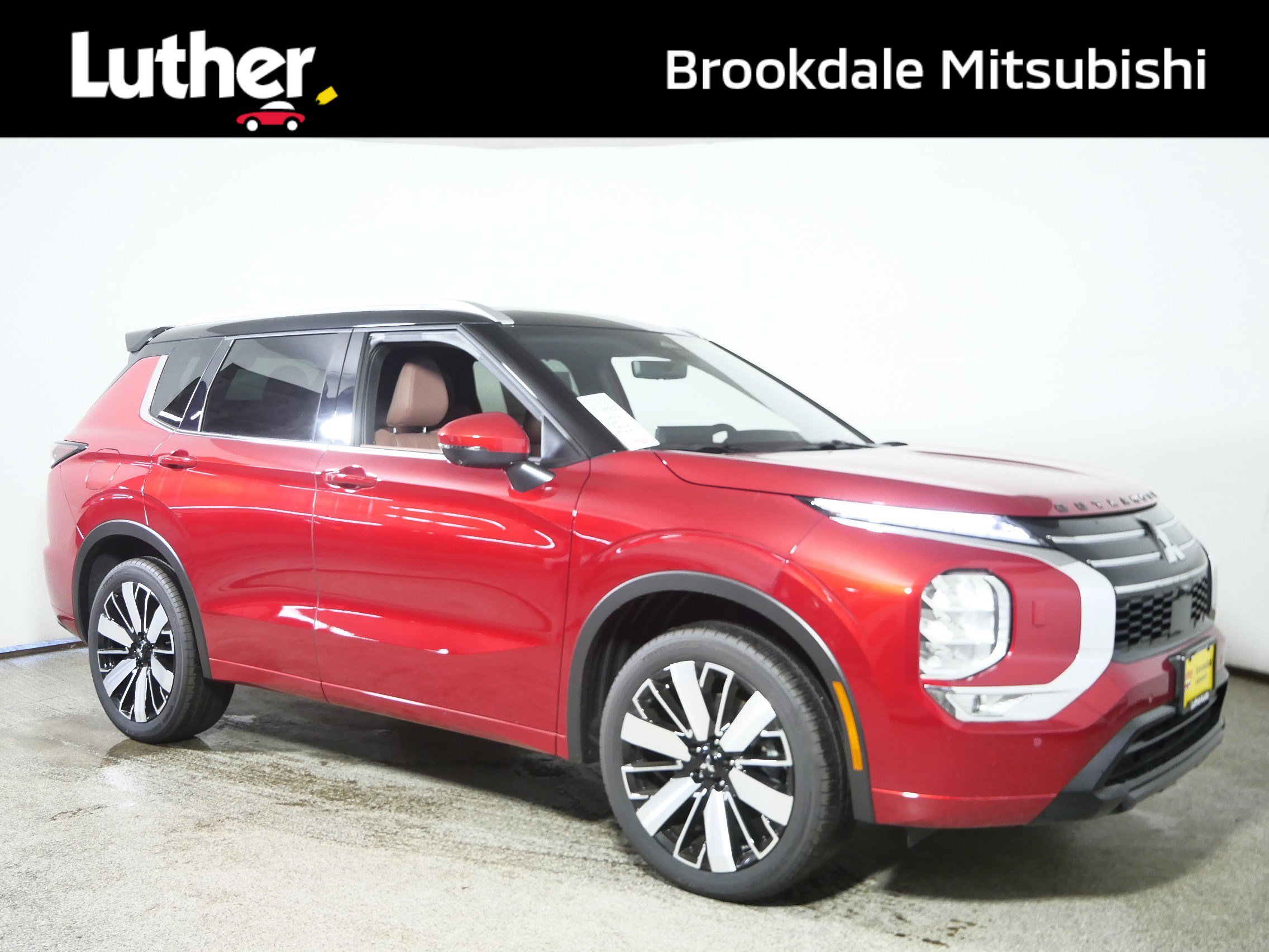 2025 Mitsubishi Outlander SEL's photo