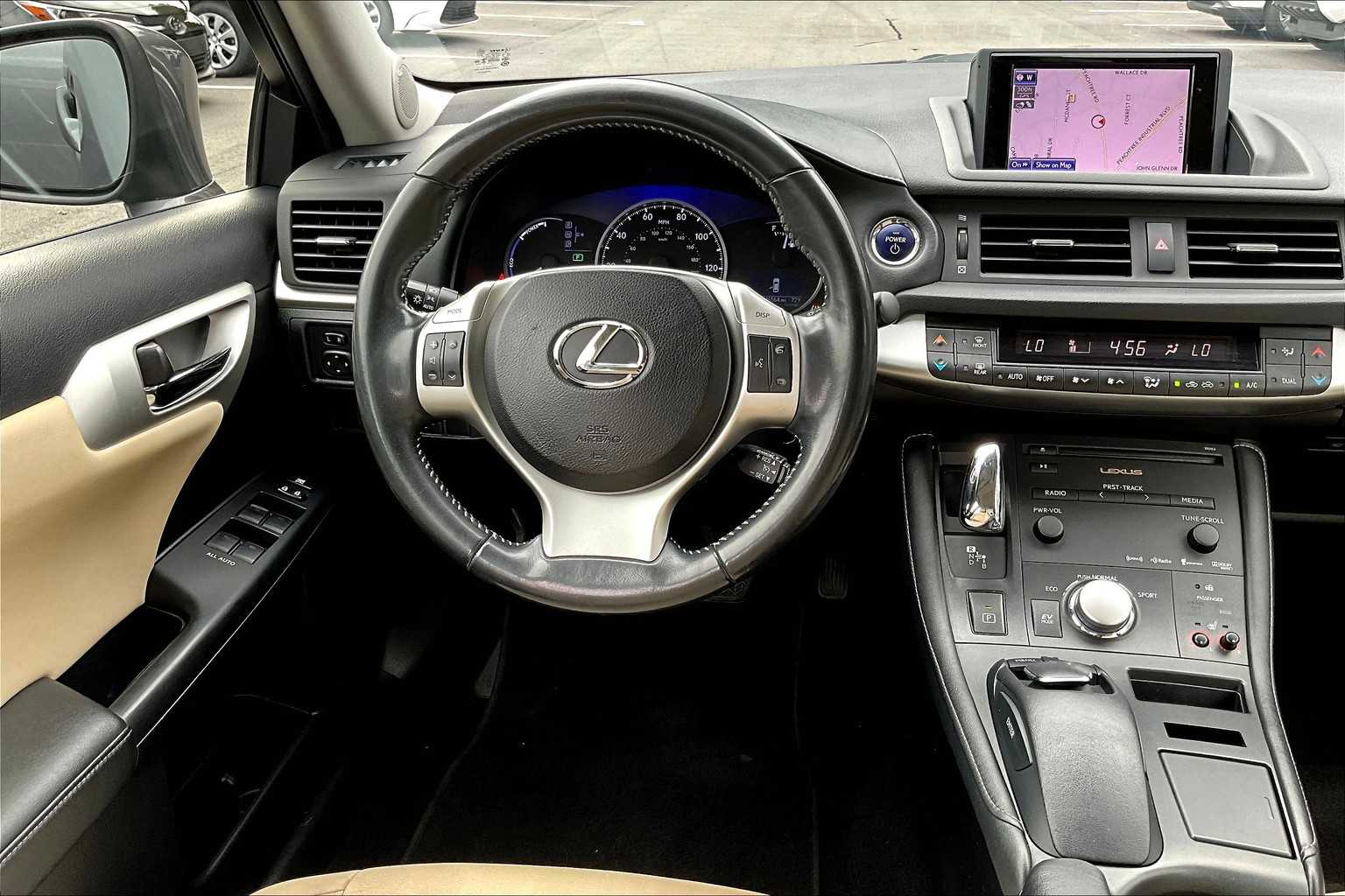 2013 Lexus CT 200h photo 4