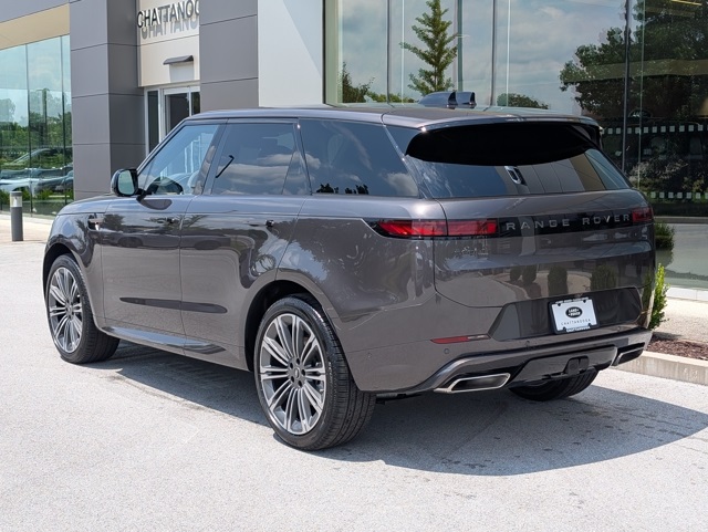 2025 Land Rover Range Rover Sport SE photo 3