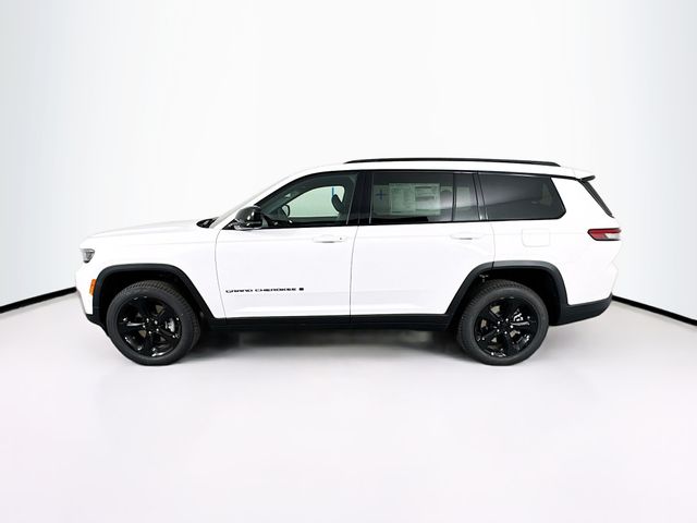 2025 Jeep Grand Cherokee Limited photo 2