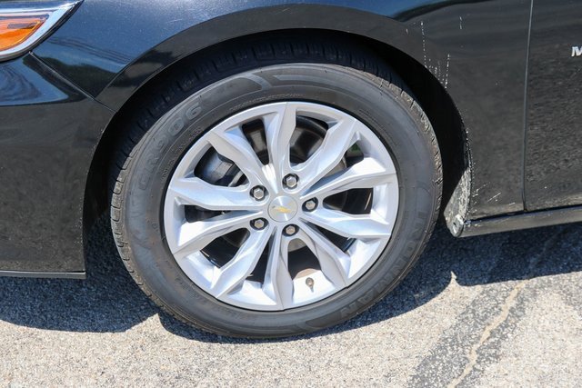 Used 2023 Mosaic Black Metallic Chevrolet LT image 7