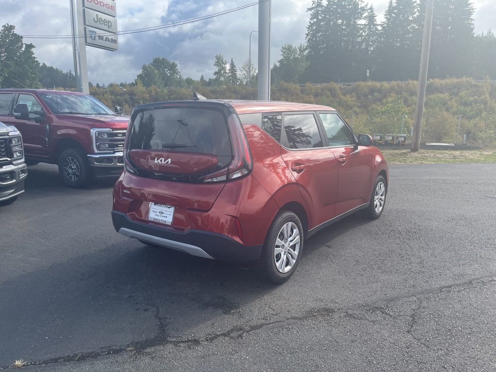 2023 Kia Soul LX photo 5