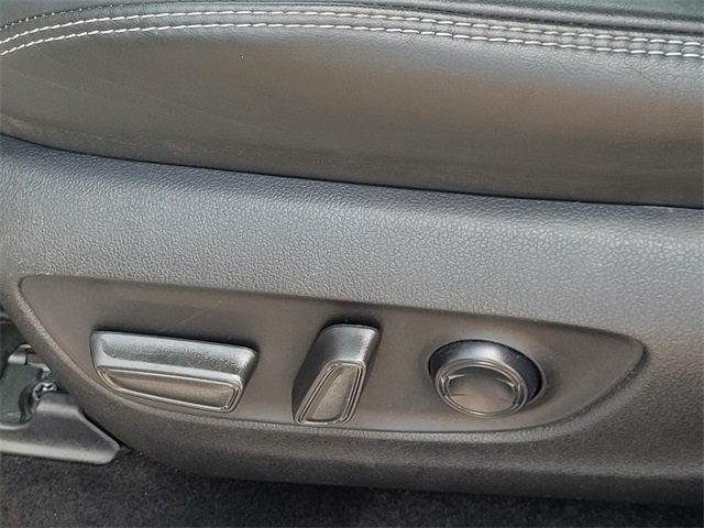 2024 Toyota RAV4 Hybrid XLE Premium photo 23