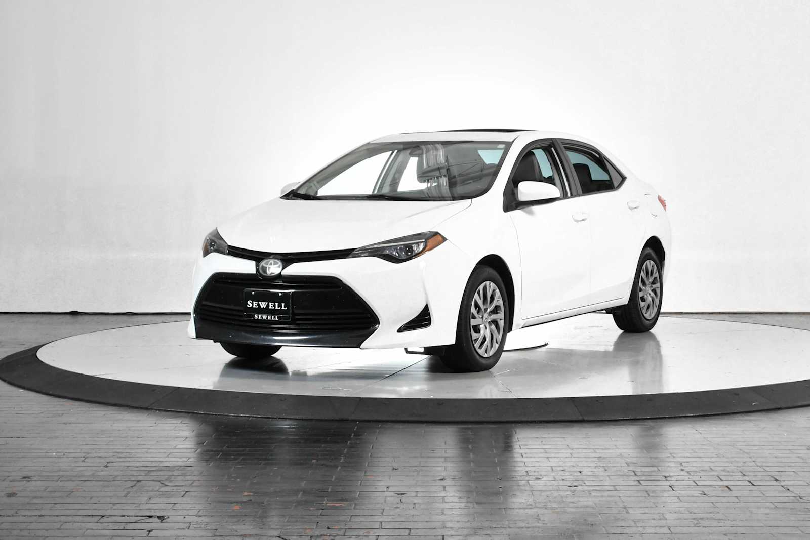 2017 Toyota Corolla LE's photo