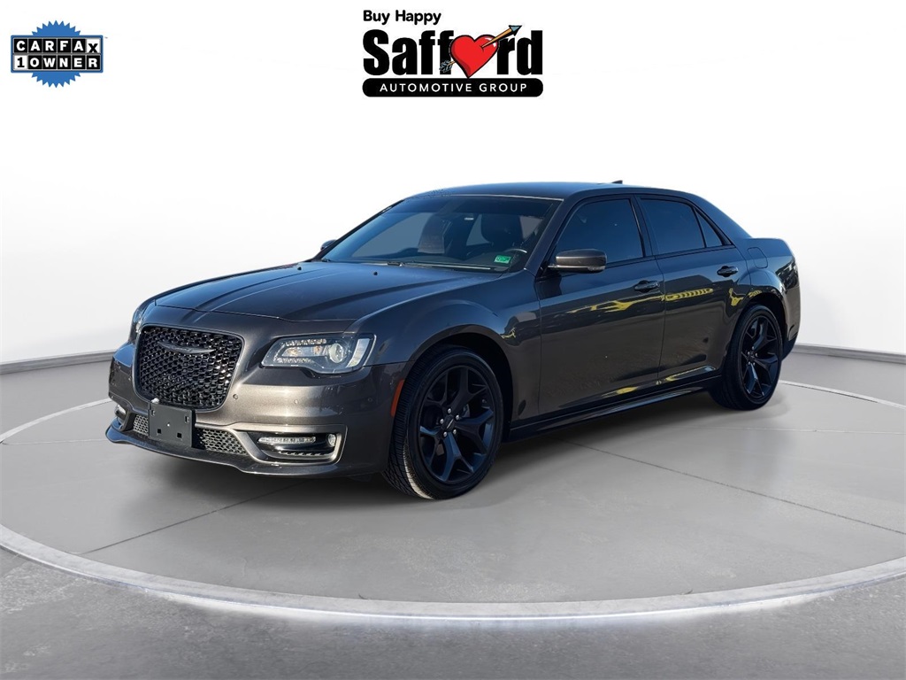 2022 Chrysler 300 Touring L's photo