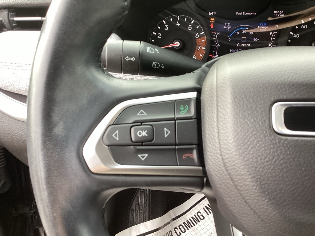 2022 Jeep Compass Latitude Lux photo 9