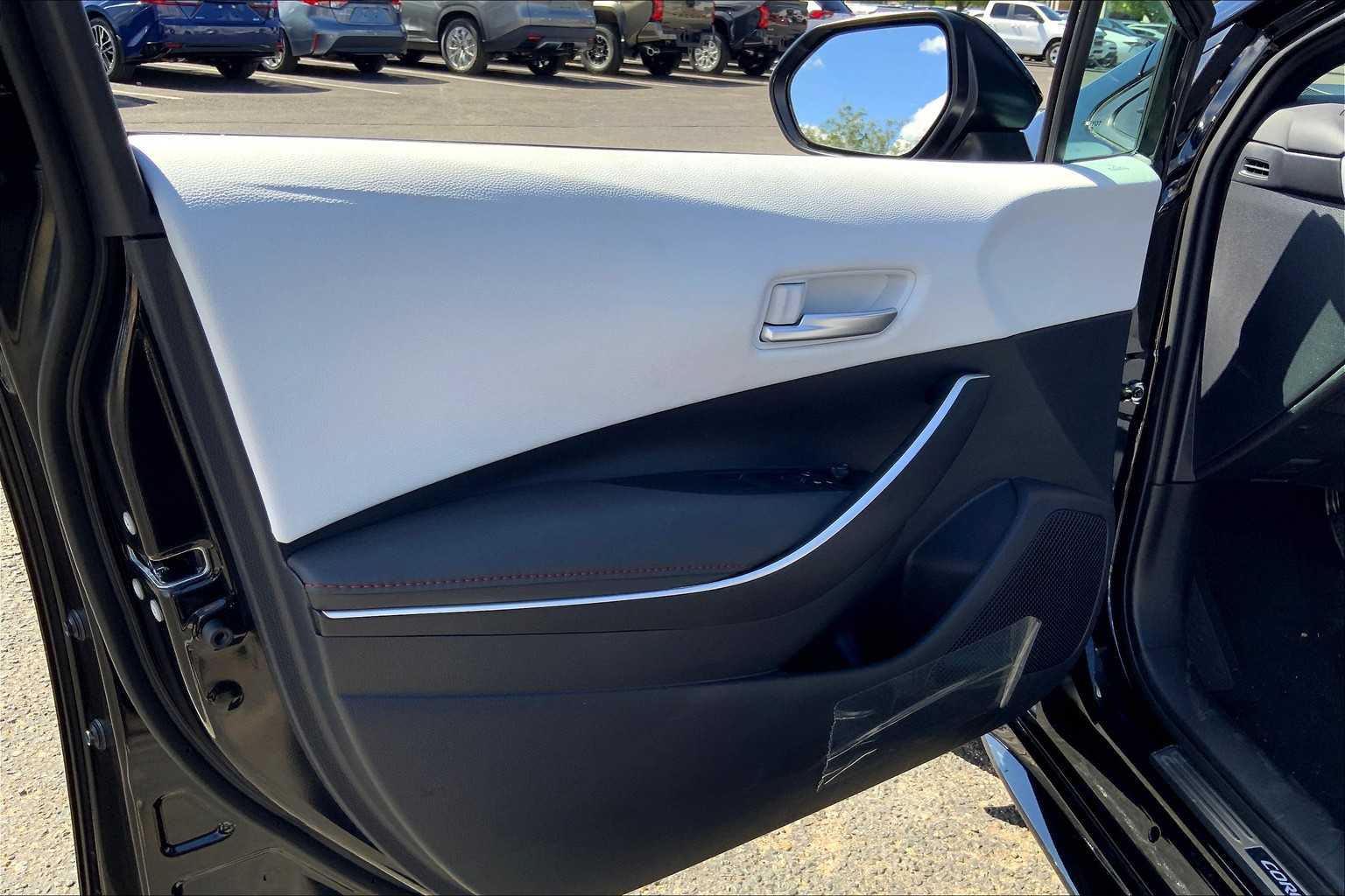 2025 Toyota Corolla SE photo 20