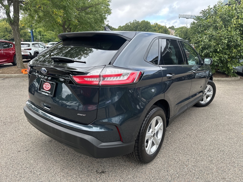 2024 Ford Edge SE photo 5