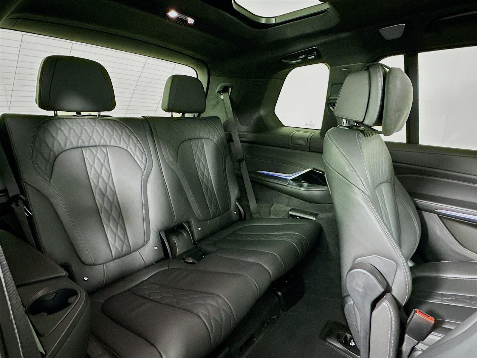 2023 Bmw X7 M60i photo 29