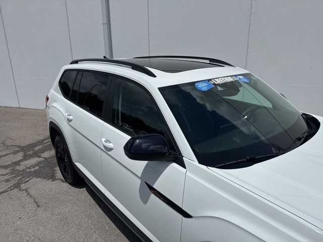 2025 Volkswagen Atlas Peak Edition SE photo 4