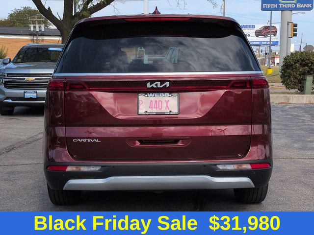 2023 Kia Carnival EX photo 3