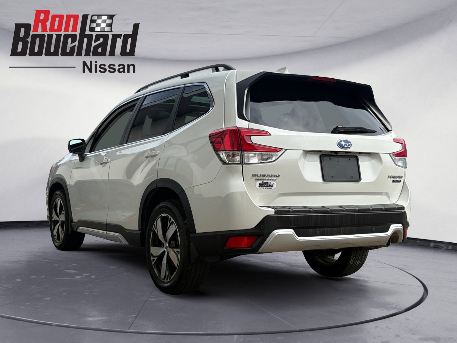 2020 Subaru Forester Touring photo 3