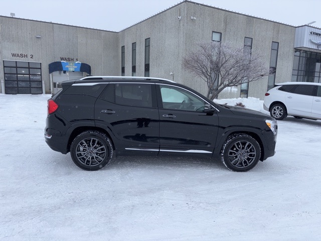 2022 GMC Terrain Denali's photo