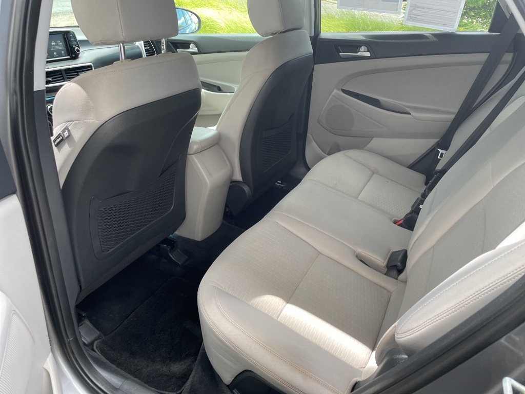 2020 Hyundai Tucson SE photo 3