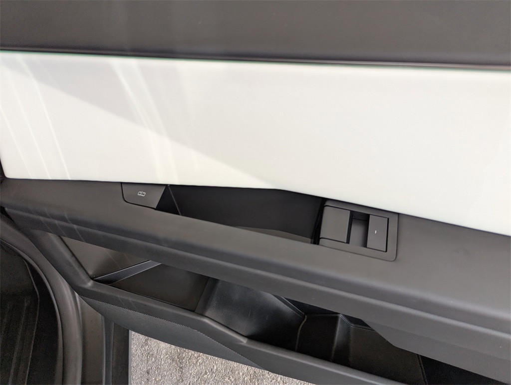 2024 Tesla Cybertruck Cyberbeast All-Wheel Drive photo 22