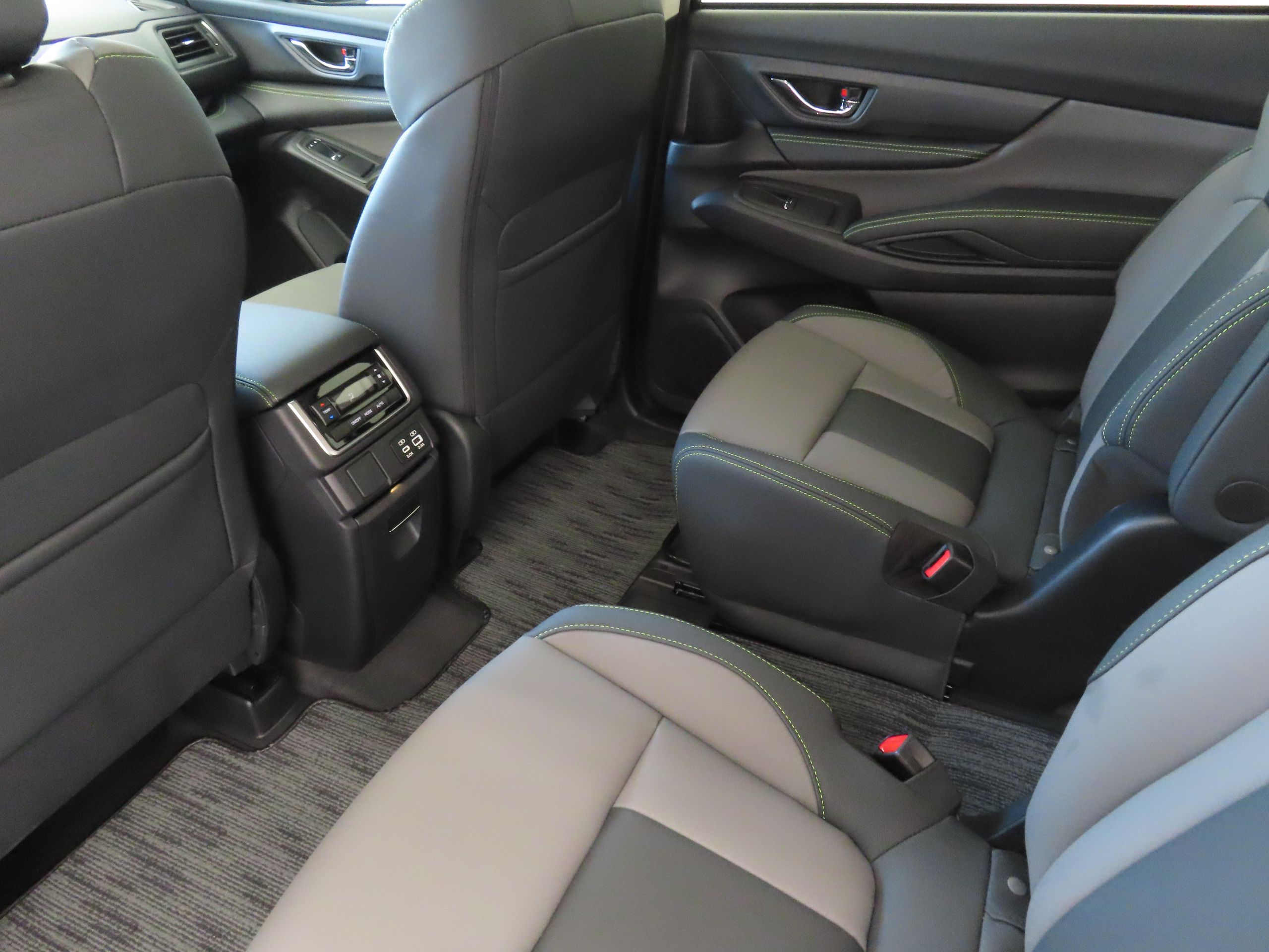 2025 Subaru Ascent Onyx Edition photo 21