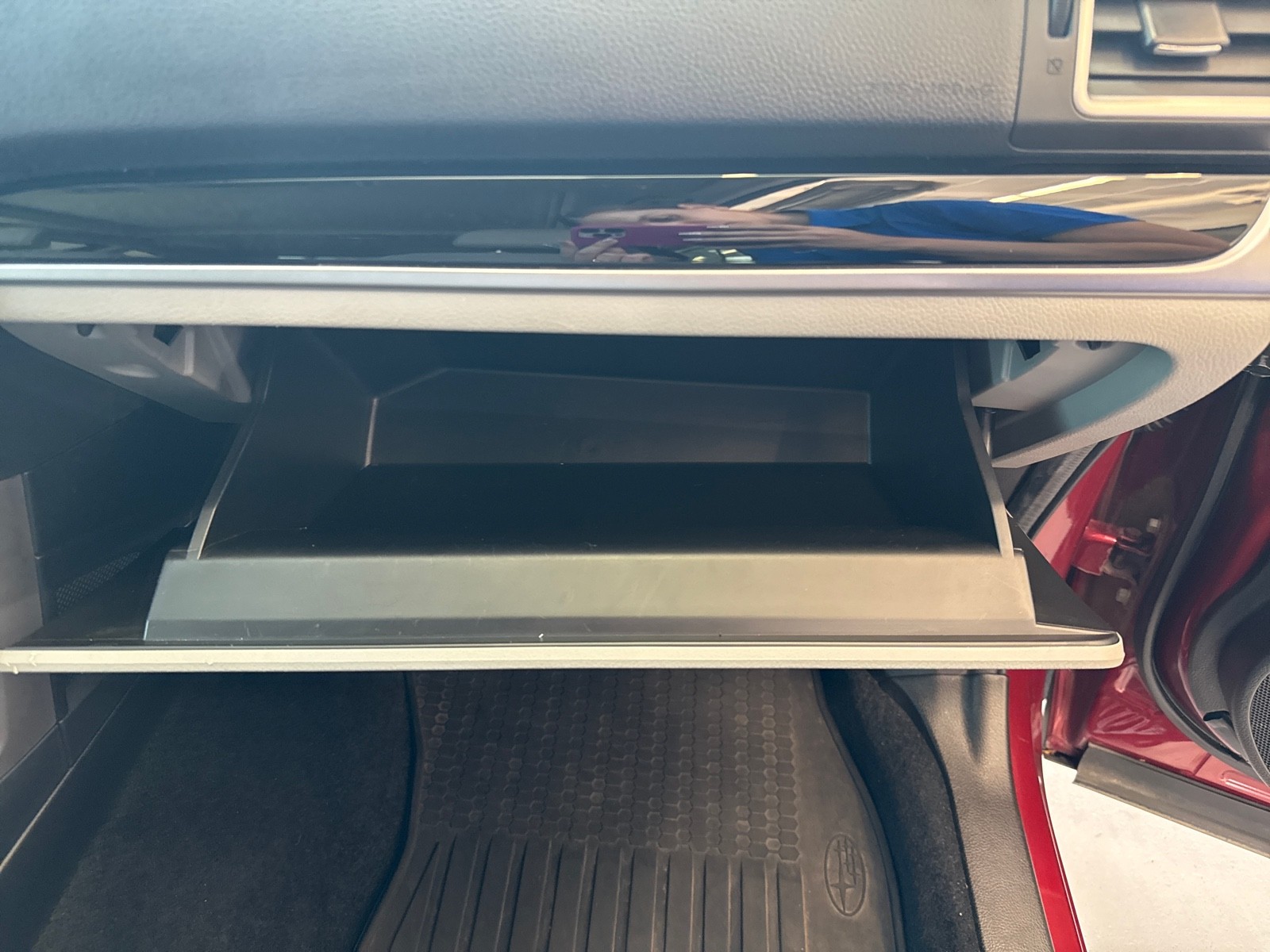 Used 2018 RED Subaru Limited image 11