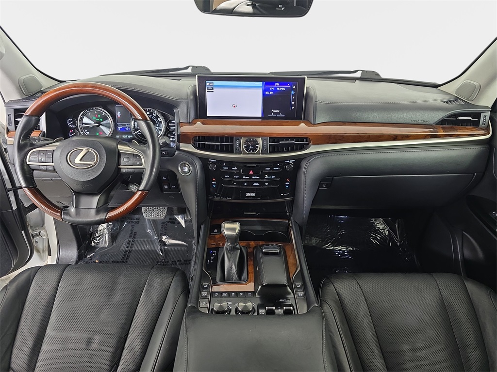 2020 Lexus LX 570 photo 11