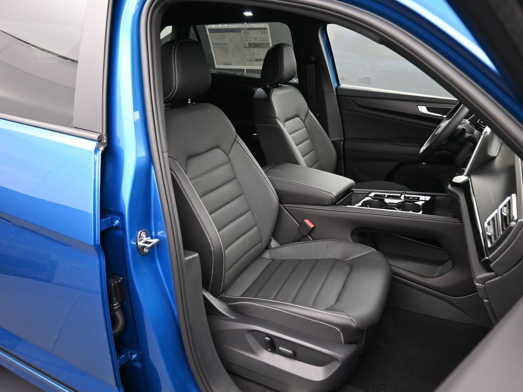 2025 Volkswagen Atlas Cross Sport SEL R-Line photo 47