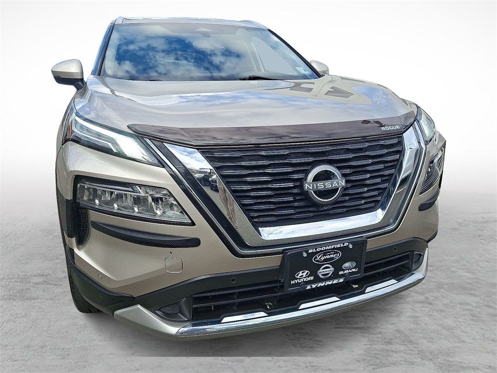 2023 Nissan Rogue Platinum photo 2
