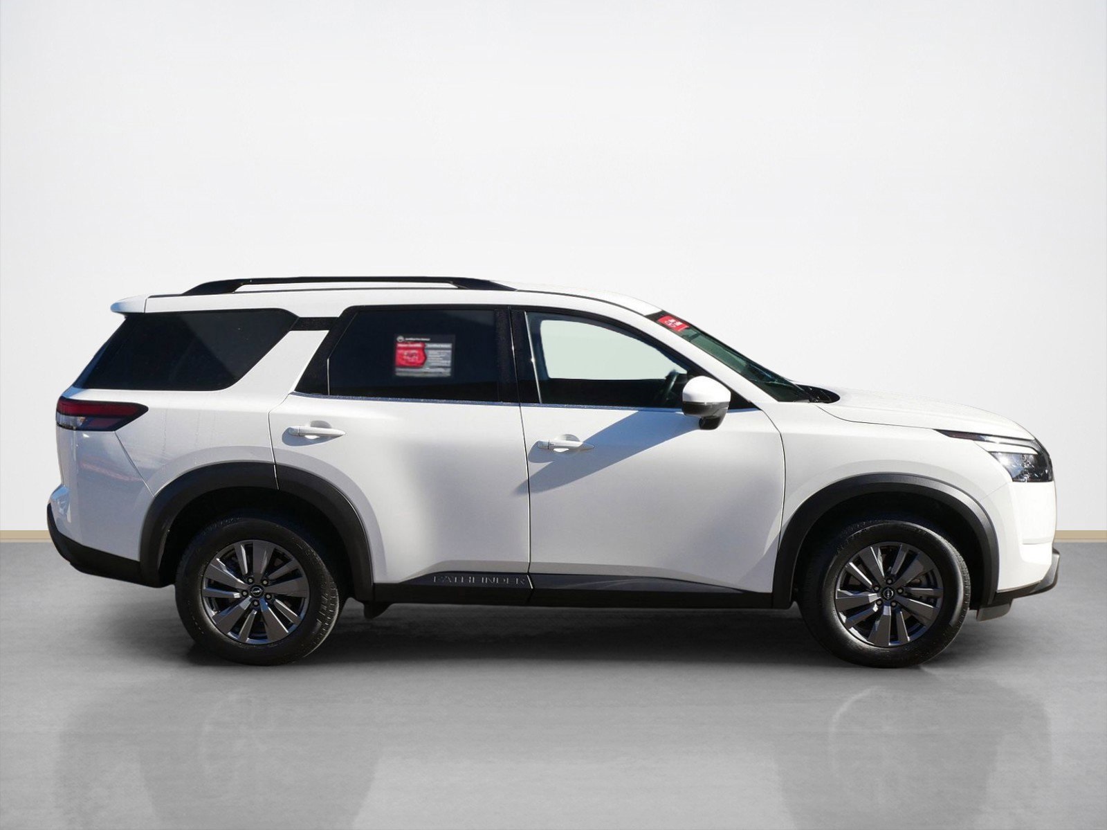 Certified 2025 Nissan Pathfinder SV with VIN 5N1DR3BC6SC208395 for sale in Maplewood, Minnesota