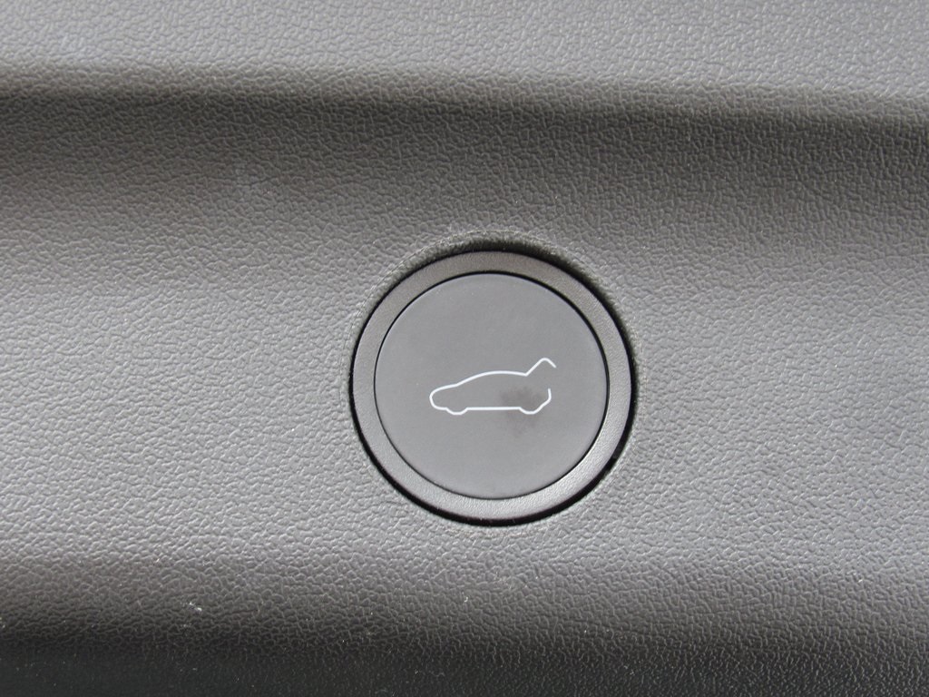 2022 Tesla Model Y Performance photo 21