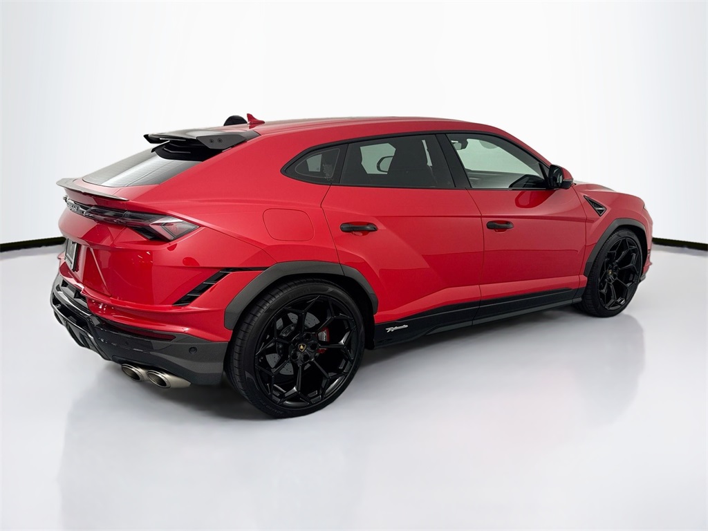 2023 Lamborghini Urus Performante photo 5