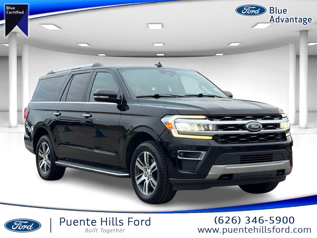 2023 Ford Expedition Limited's photo