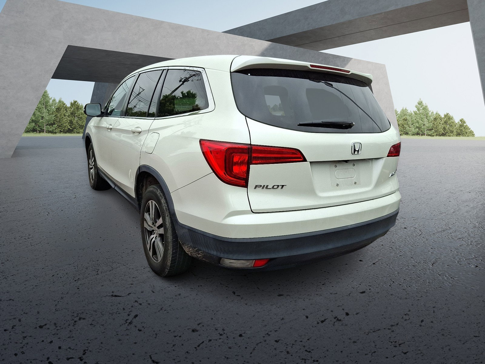 2016 Honda Pilot EX-L Sport photo 2