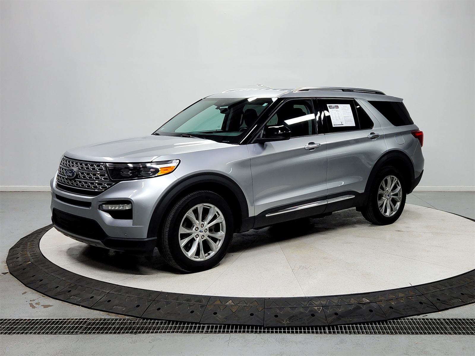 2023 Ford Explorer Limited photo 3