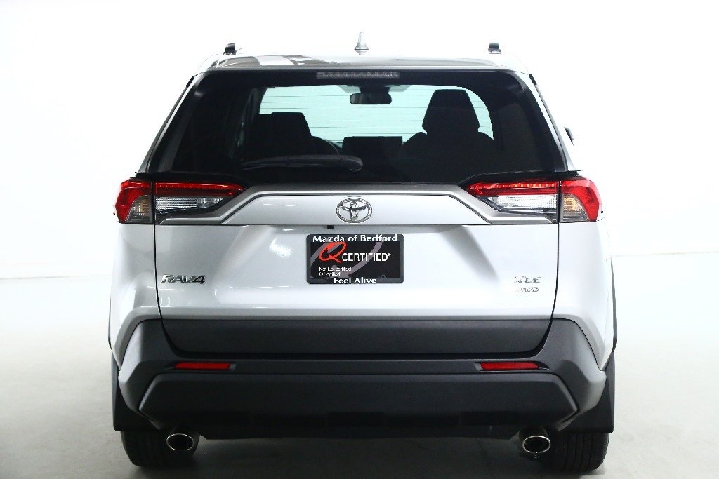 2021 Toyota RAV4 XLE photo 41