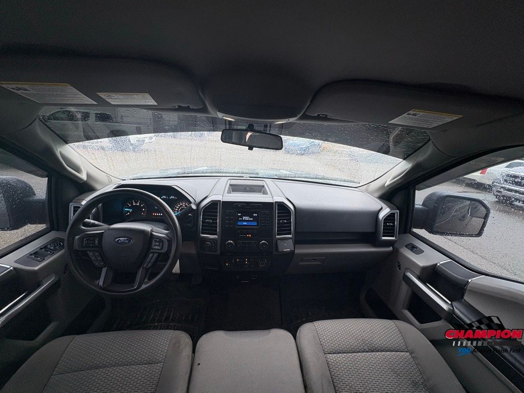 2016 Ford F-150 XLT photo 12