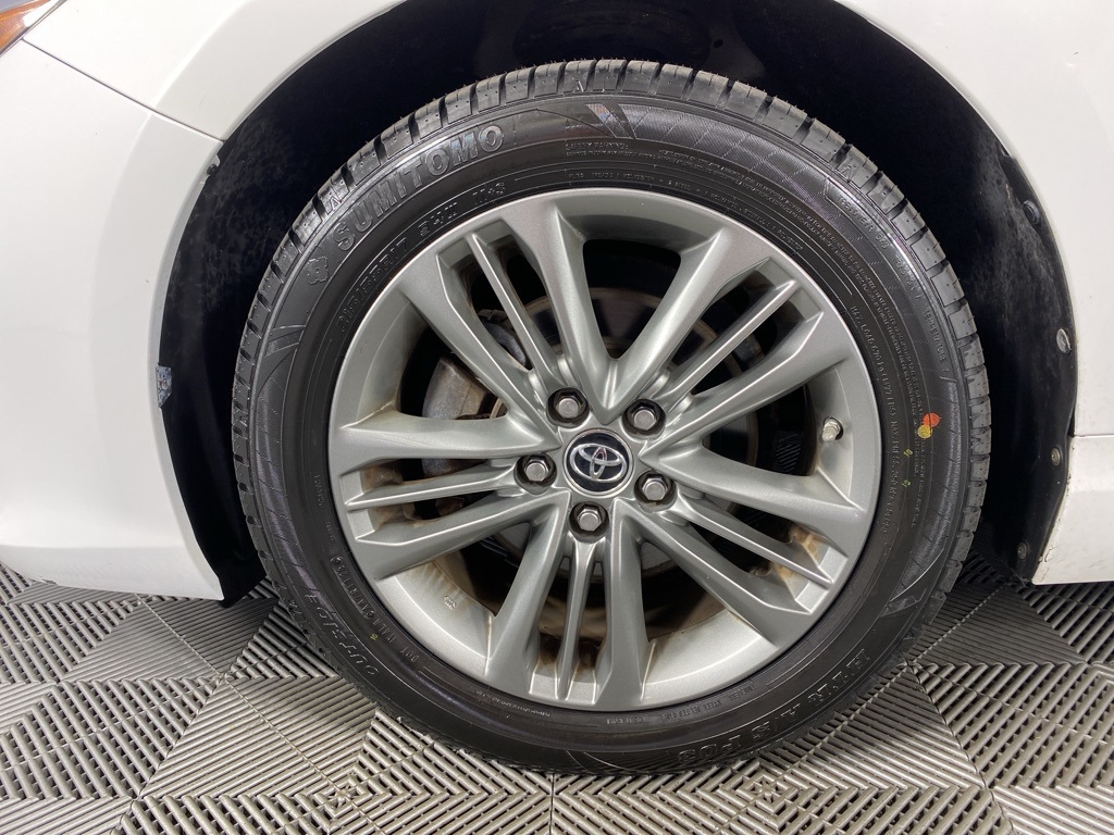 2015 Toyota Camry SE photo 14