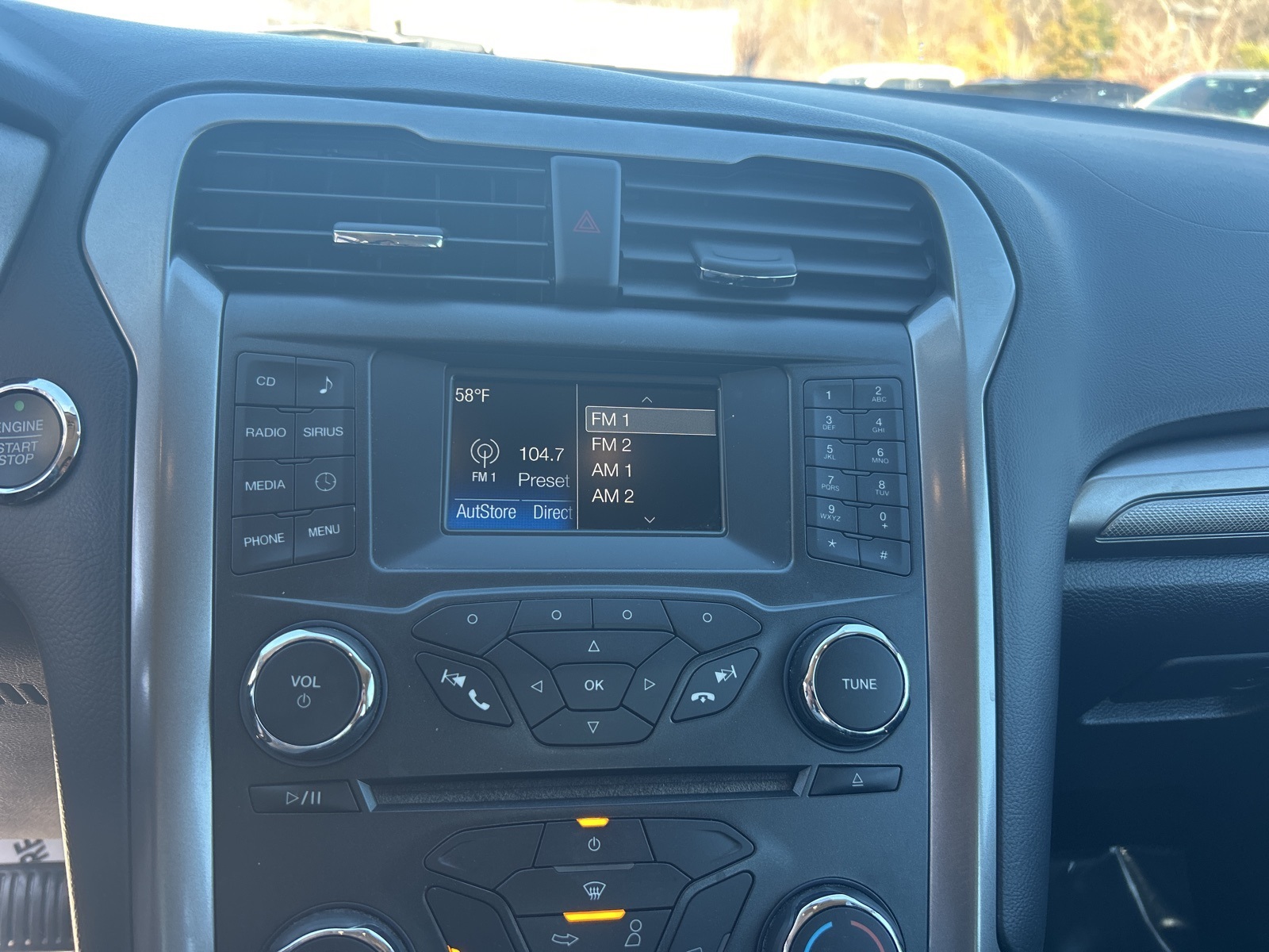 2017 Ford Fusion SE photo 3