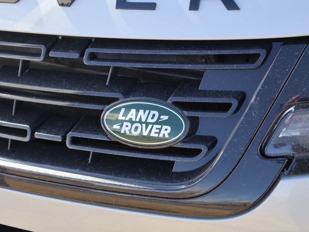2026 Land Rover Range Rover Evoque Dynamic SE photo 2